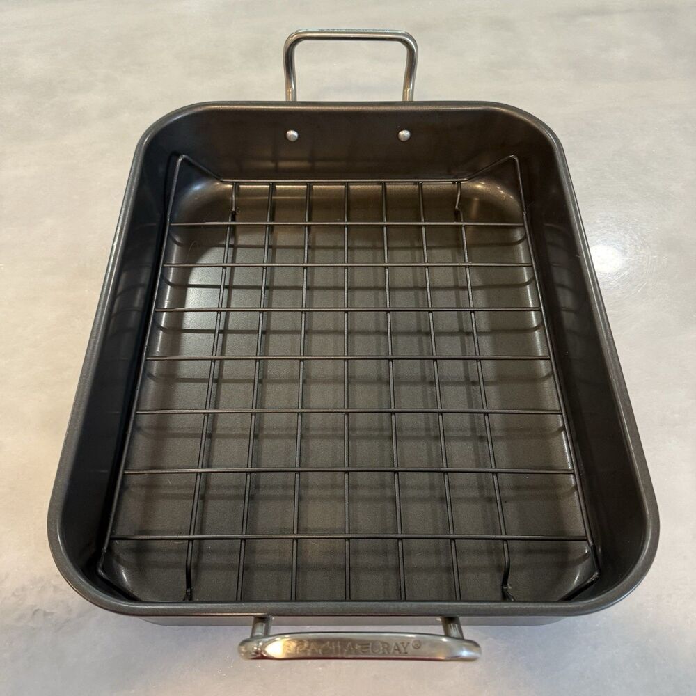 Rachael Ray Bakeware Nonstick Roasting Pan with Reversible Rack, 16.5 x 13.5